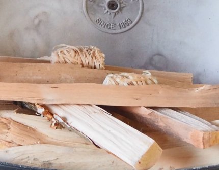 SLik fyrer du i peisen